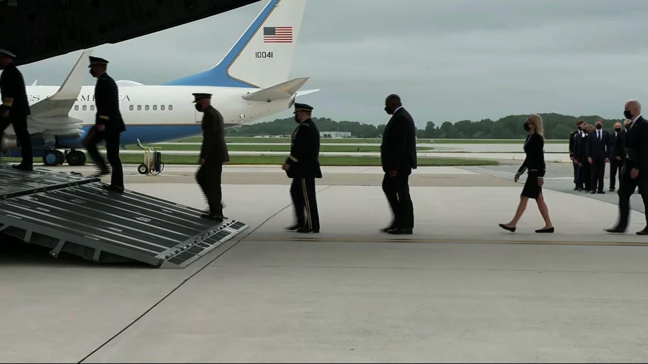 Biden pays respects to US troops killed in Kabul