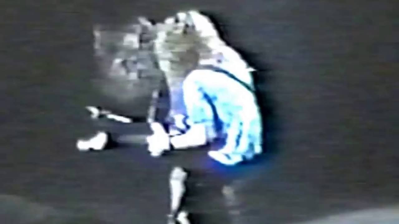 TESLA - INSANE DUELING GUITAR SOLO 1989