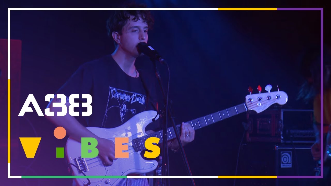 Beach Fossils - This Year // Live 2017 // A38 Vibes