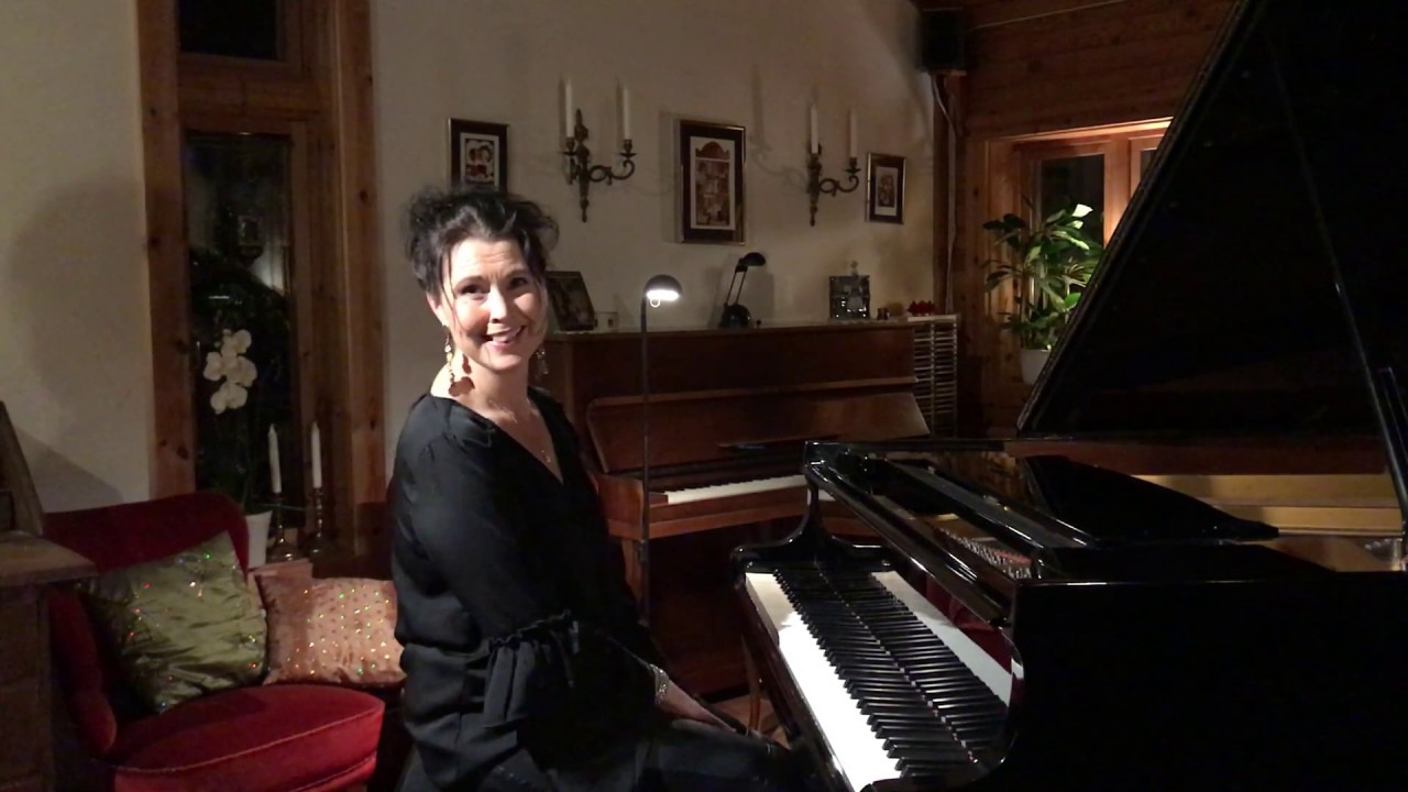 Here Comes The Sun -The Beatles- Ulrika A. Rosén, piano. (Piano Cover)