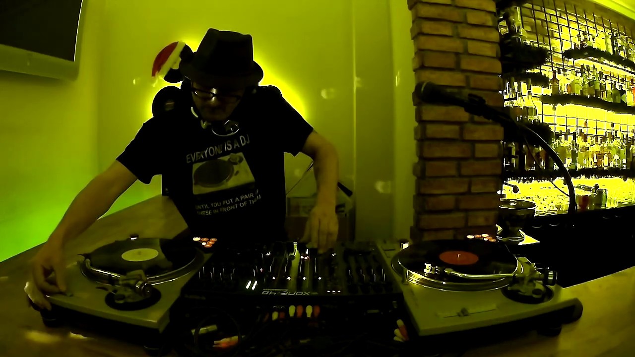 Dj Nick Levantis @ Aroma Cafe