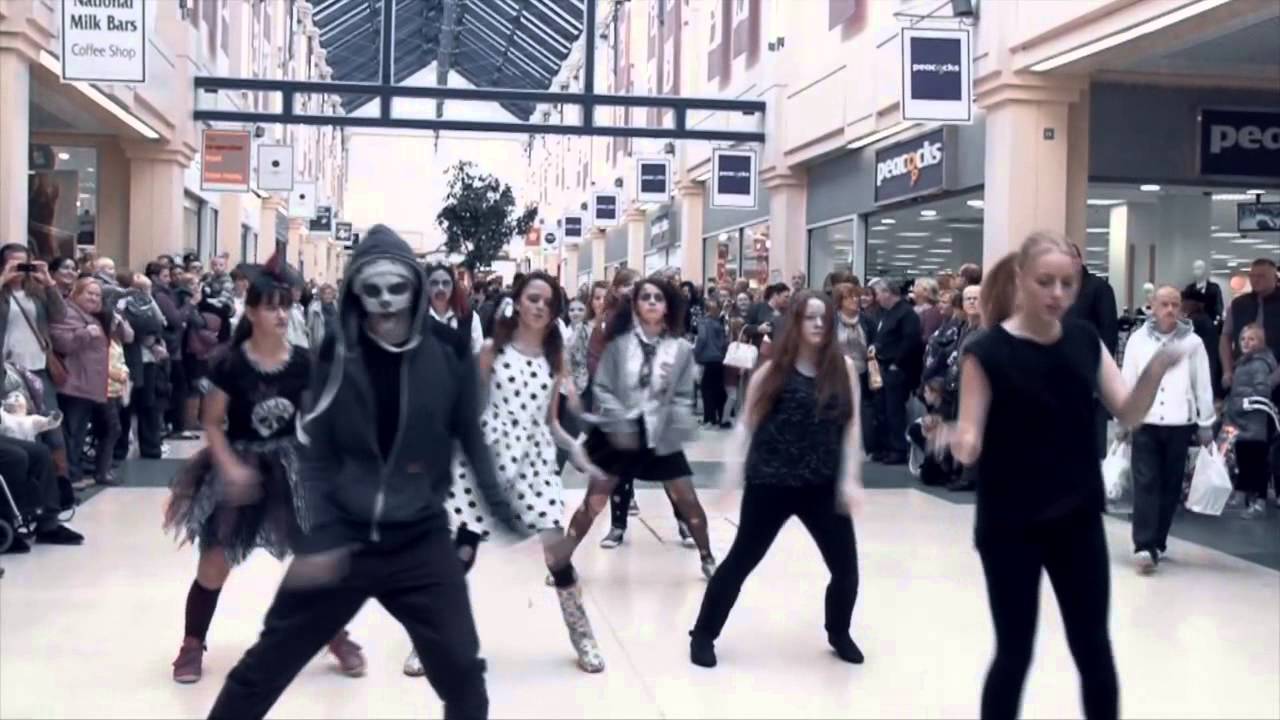 Halloween Flashmob 2013