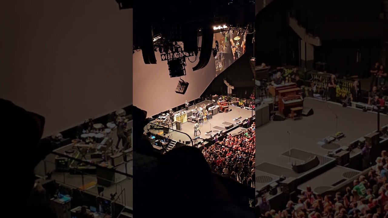Pearl Jam, Golden 1 Center in Sacramento CA on May 13, 2024, as part of their Dark Matter World Tour