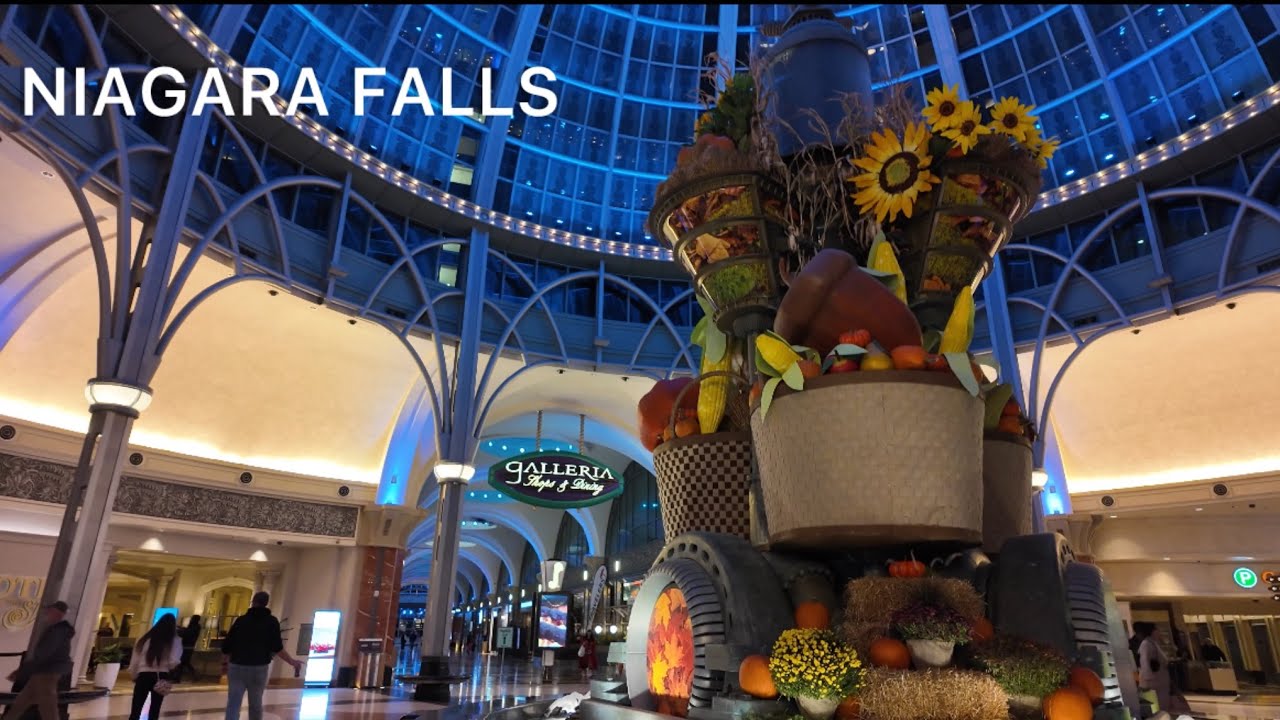 🌃 Niagara Falls Downtown & Fallsview Casino Nightlife Walk | Canada Night Tour 2025