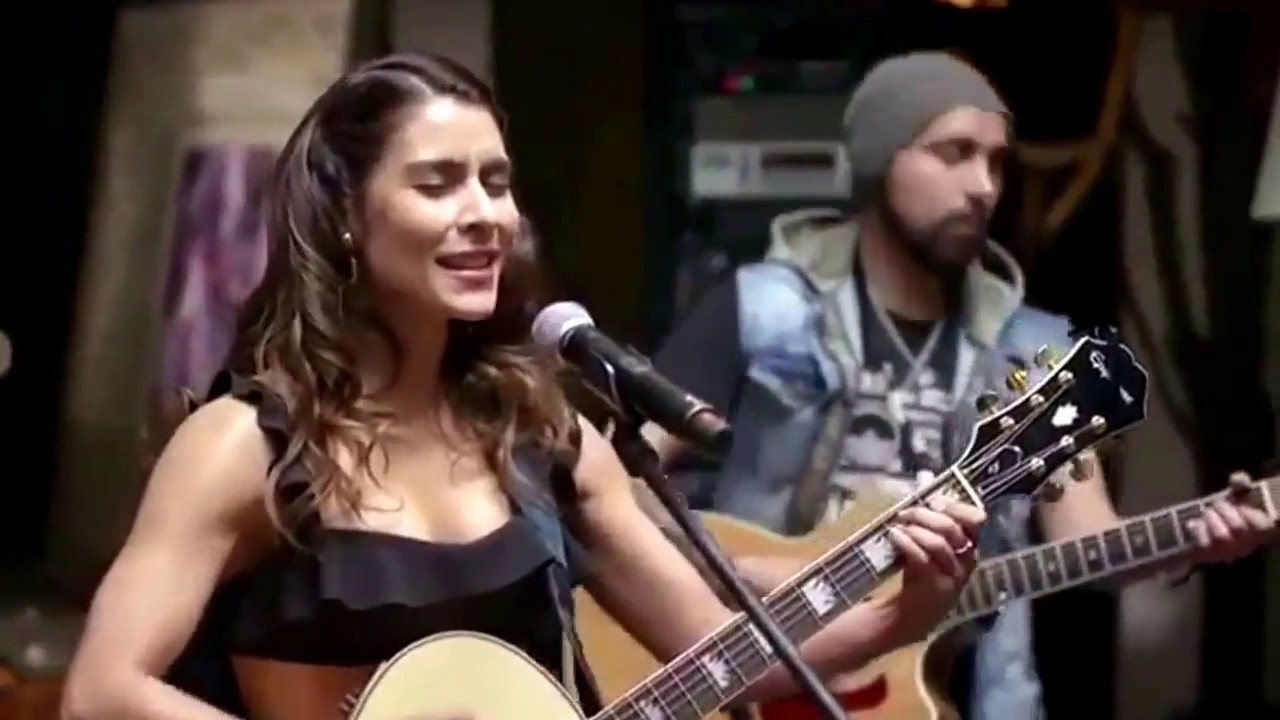 María León - En plena oscuridad - Si alguna vez - Un dia sin reloj - Sobrenatural - Una y otra vez