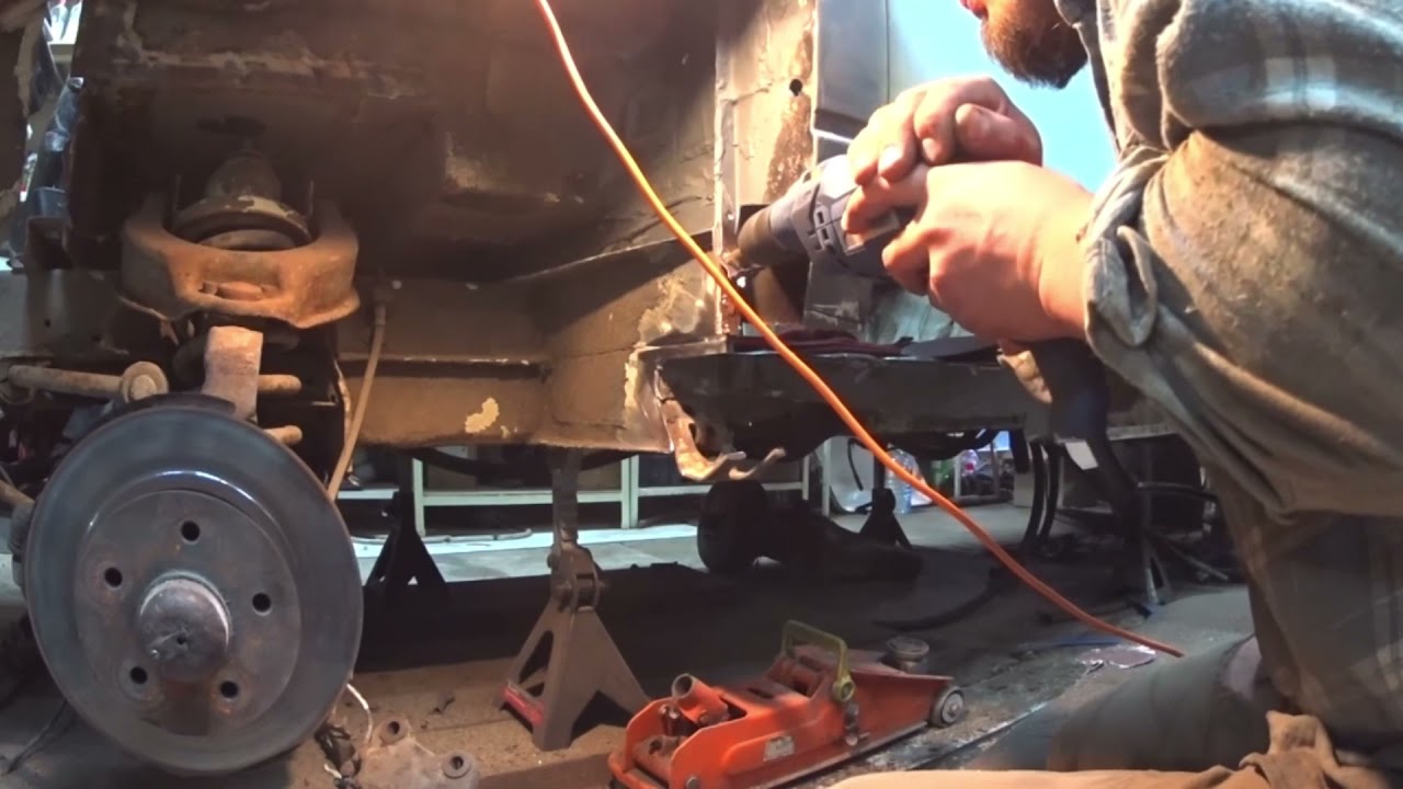 Замена крыла vw t3 Volkswagen Transporter T3,дом на колёсах постройка,кузовные работы