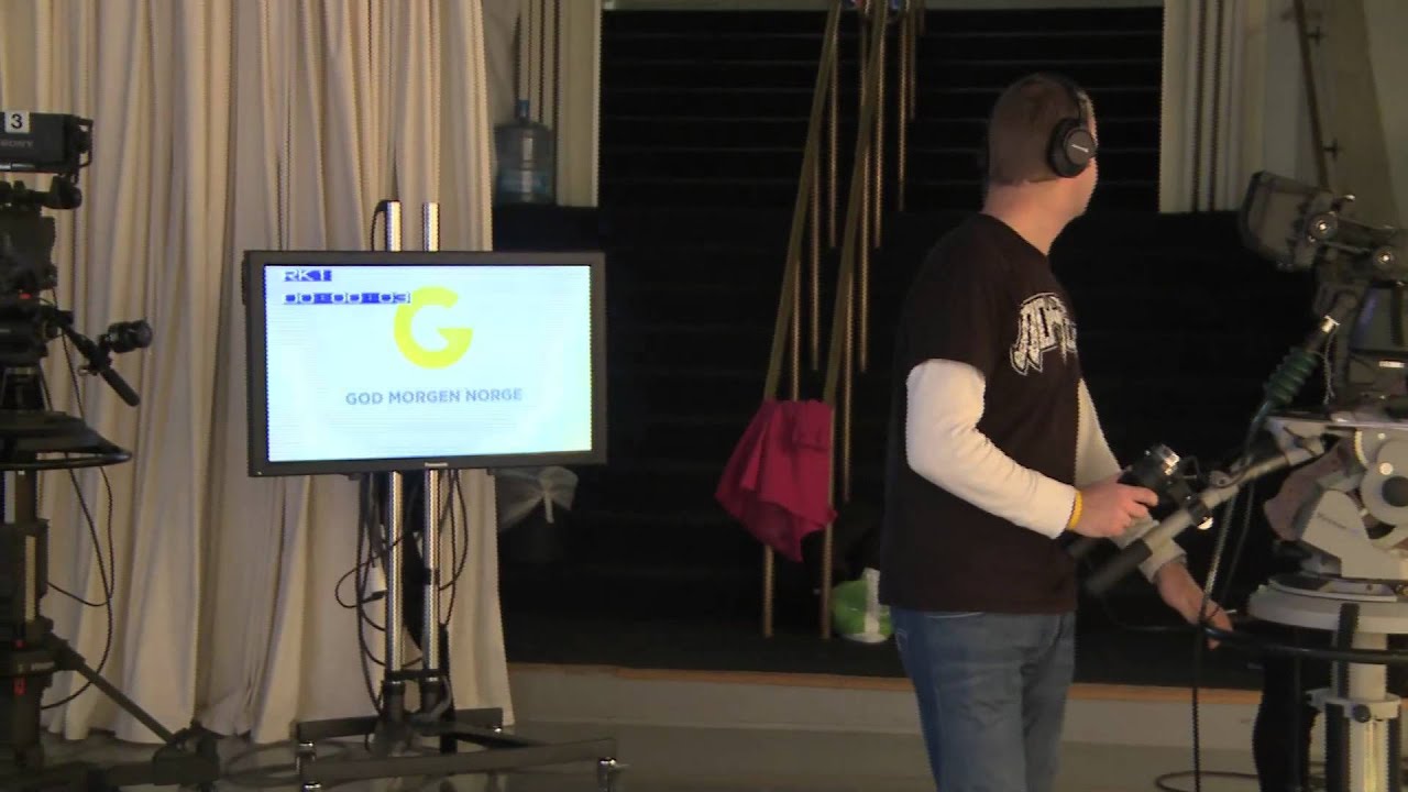Jakob prøver seg som programleder på «God morgen Norge»