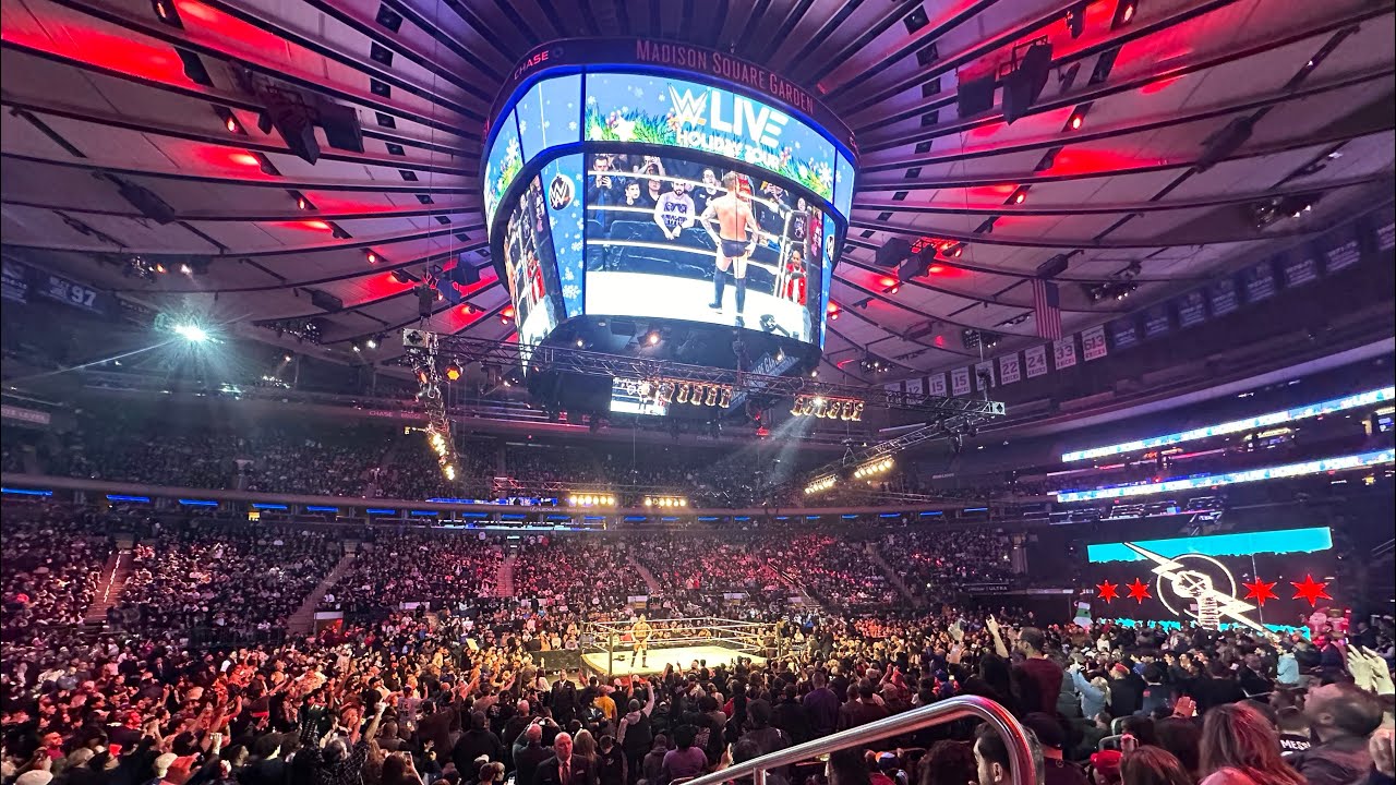 WWE Live Holiday Tour | December 26, 2023 | Madison Square Garden