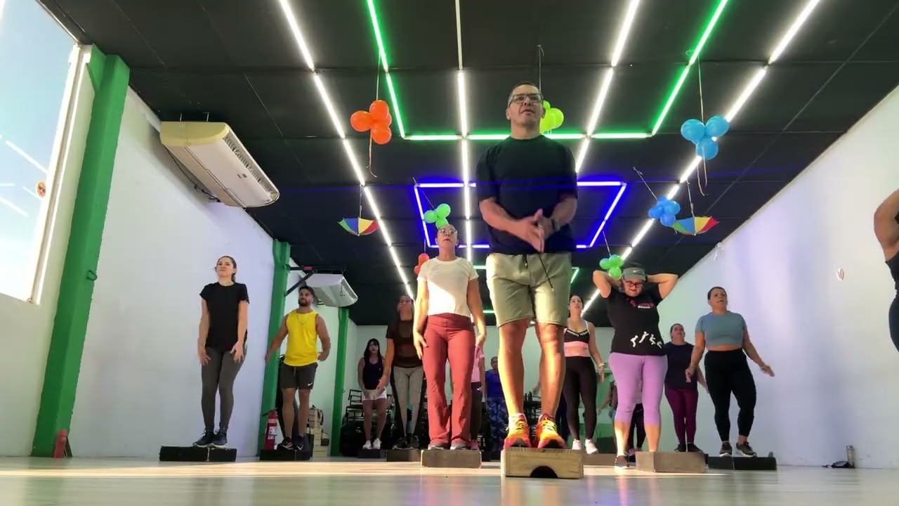 Aula de Step - Música: Yeah!, Usher 