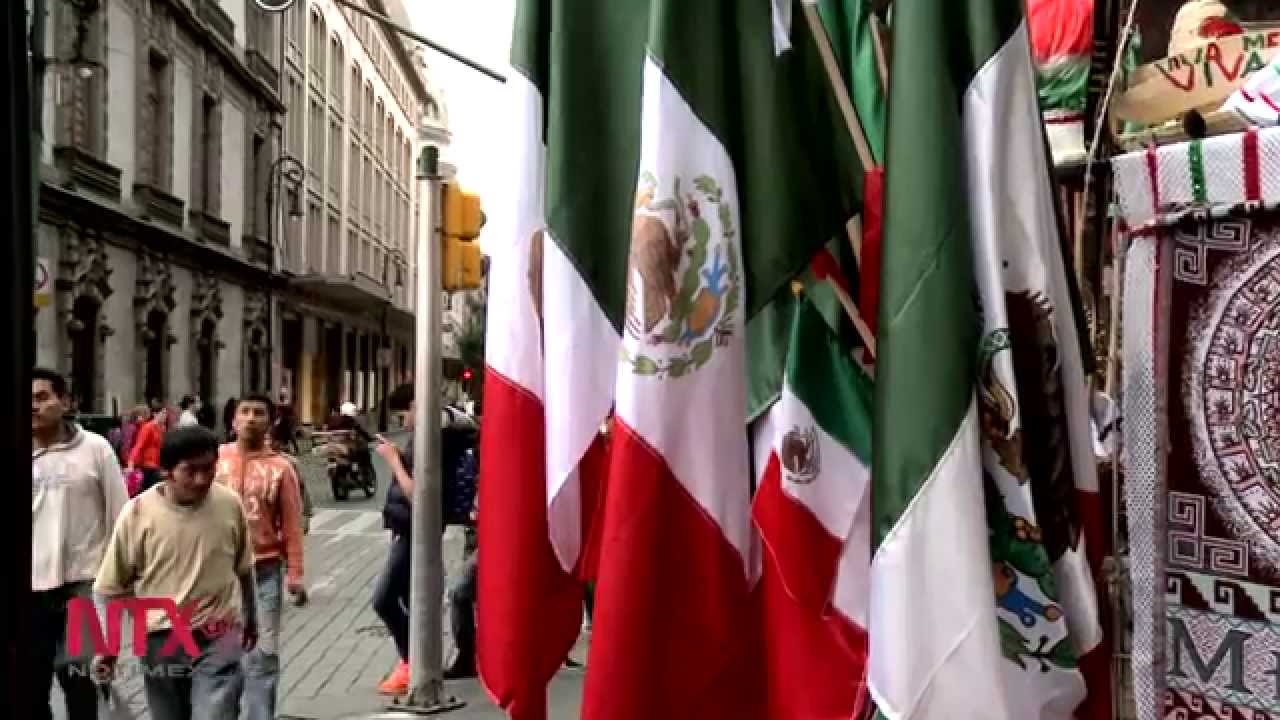 Se vive ambiente de fiesta patria en el Zócalo Capitalino
