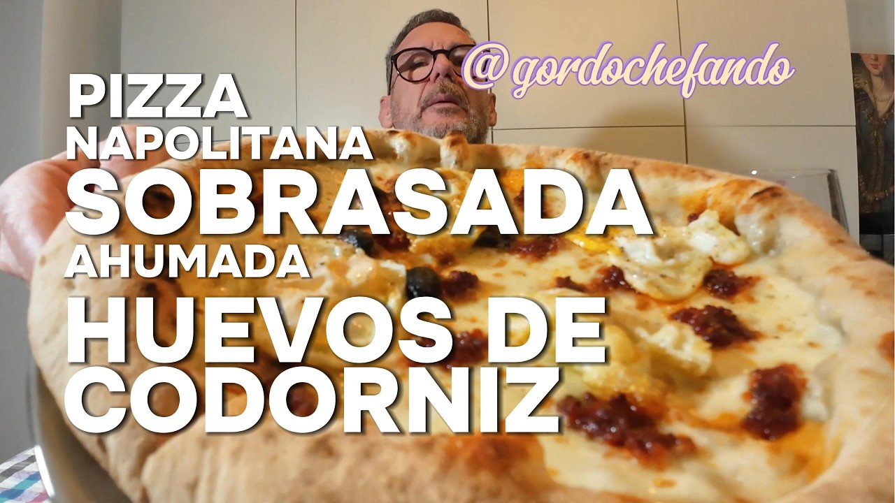 Pizza Napolitana sobrasada ahumada y huevos de codorniz