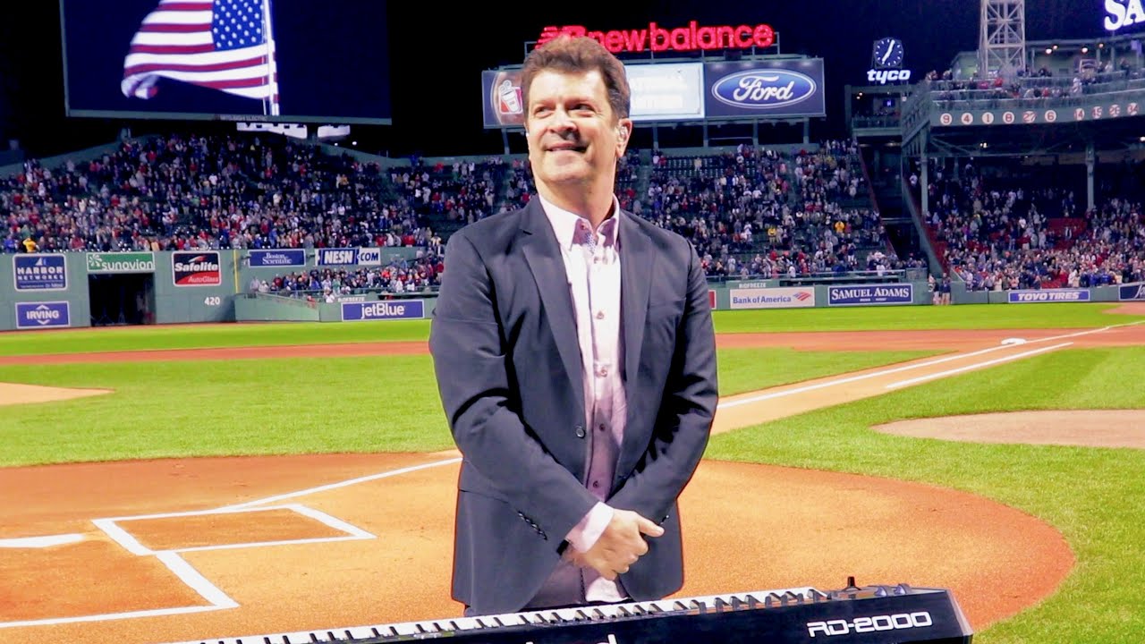 DAVID ROSENTHAL National Anthem at Fenway Park - Red Sox vs Orioles 09/24/2018.