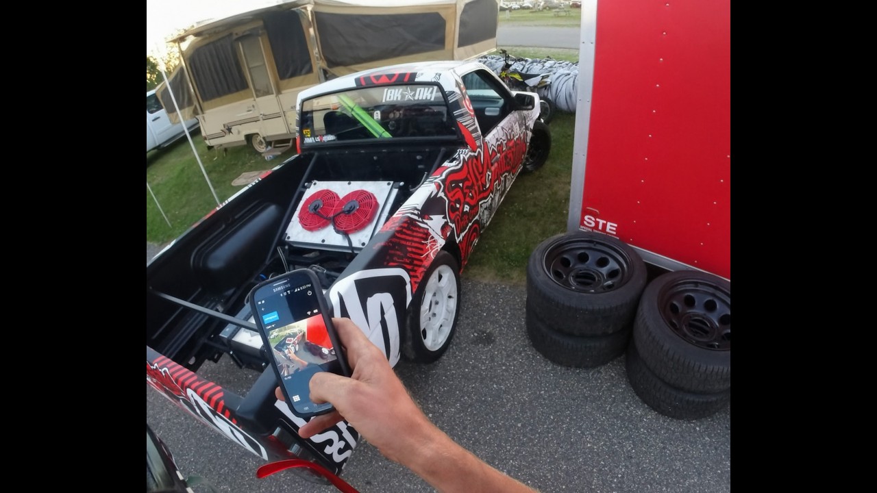 Alec's  lowered 350 small block D21 drifting Raceway park(destroyed)