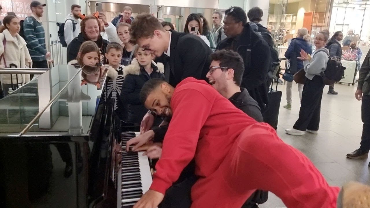 THESE GUYS MADE ROCKING CROWD MISS THEIR TRAIN!!!
