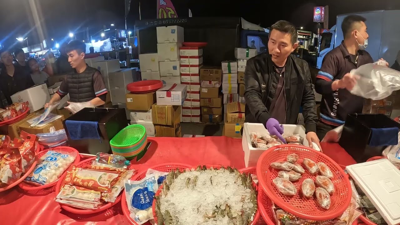 03  府城蝦捲不用外面貴的價格，一次兩盒真材實料~便宜好吃~ #嘉義趙又廷 #全晟海產 #週六斗南夜市 #海鮮拍賣 #海鮮叫賣