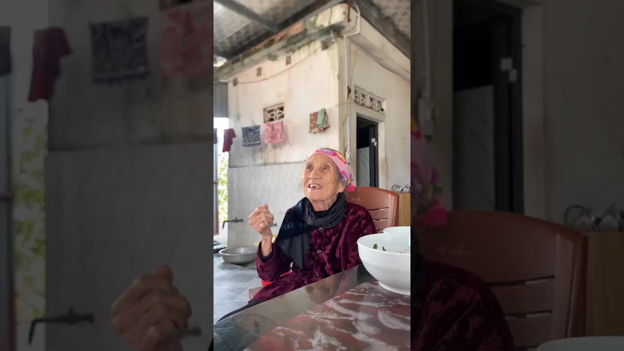 Đi thăm nhà bà Nguyễn Thị Tố Uyên- quả phụ ông Võ Hạ-bà nội của bạn Võ Thị Hồng Nhung