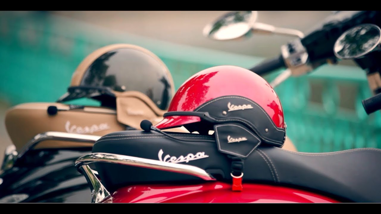 VESPA ACCESSORIES - THE BLUETOOTH HELMET