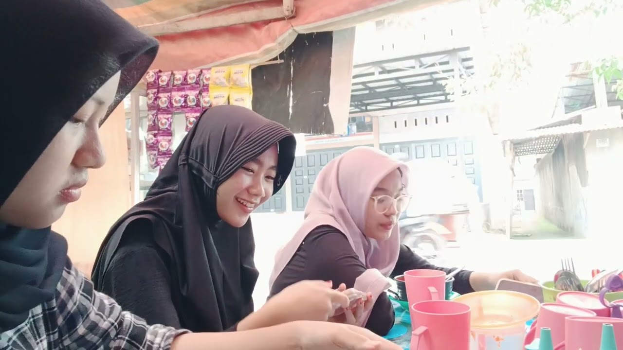 Diskusi Kelompok (tapi boong)