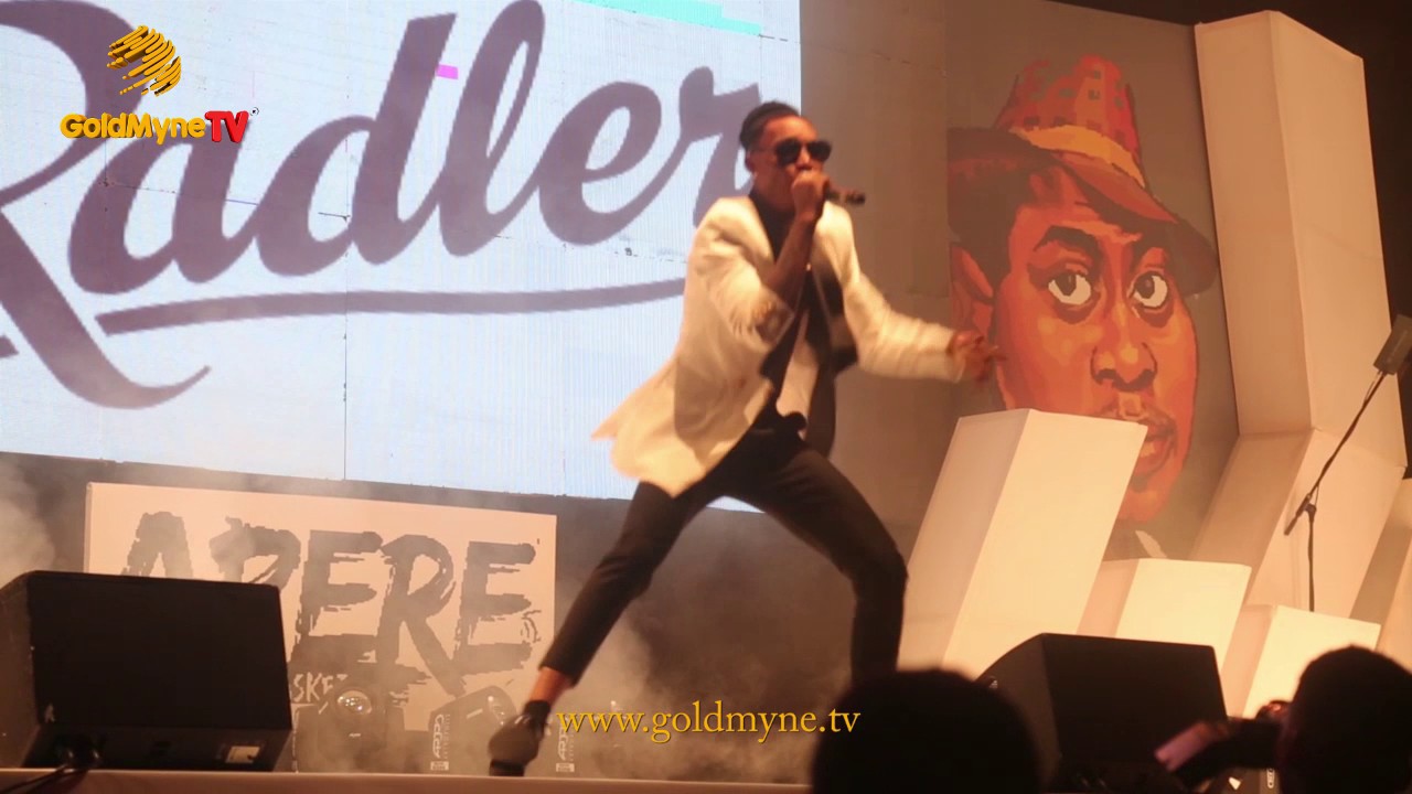 WATCH SOLID STAR'S PERFORMANCE AT YAW AND SOUND SULTAN'S #APERE (Nigerian Music & Entertainment)