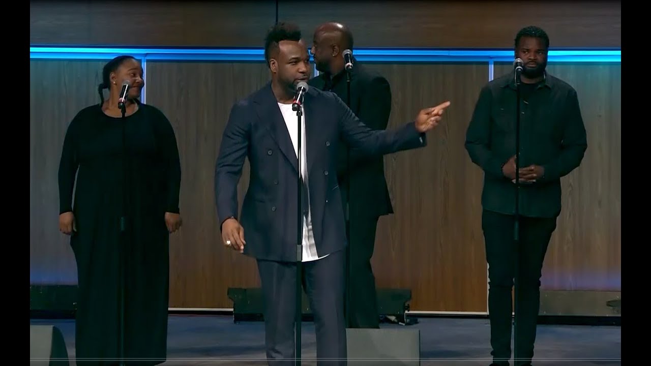 Vashawn Michell performing 
