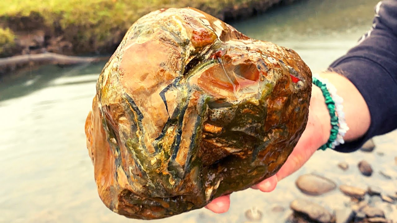 These Rocks Will Take Your Breath Away • Hunting Australian Thundereggs