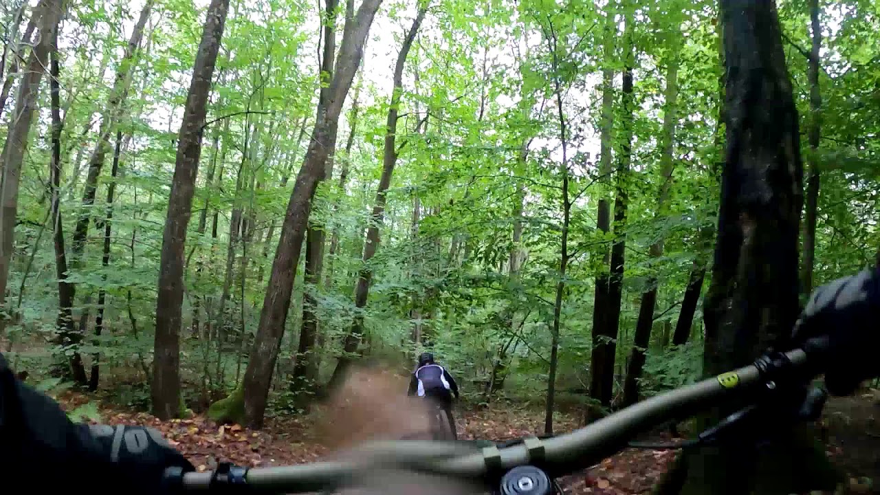 Cannondale Jekyll 2019 sur spot local/paris