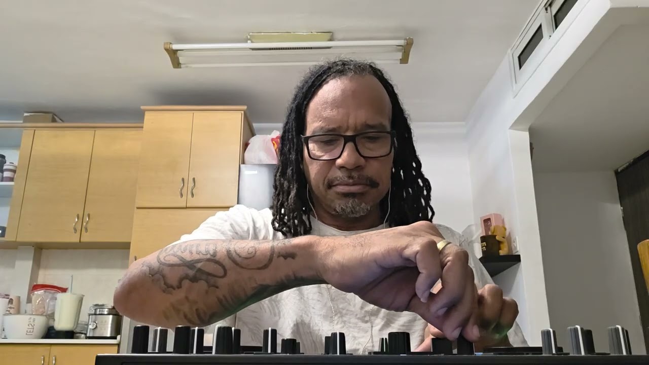 Dimona Housein' in the Kitchen!!! #317house