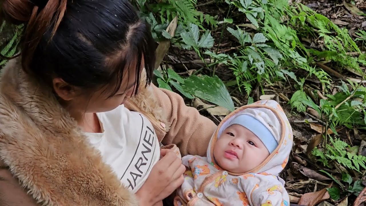 single mother: harmed by bad guys and robbed of food