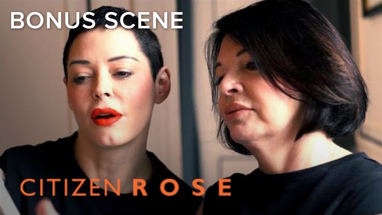 See Aunt Rory's Dating App Profile Pic | CITIZEN ROSE | E!