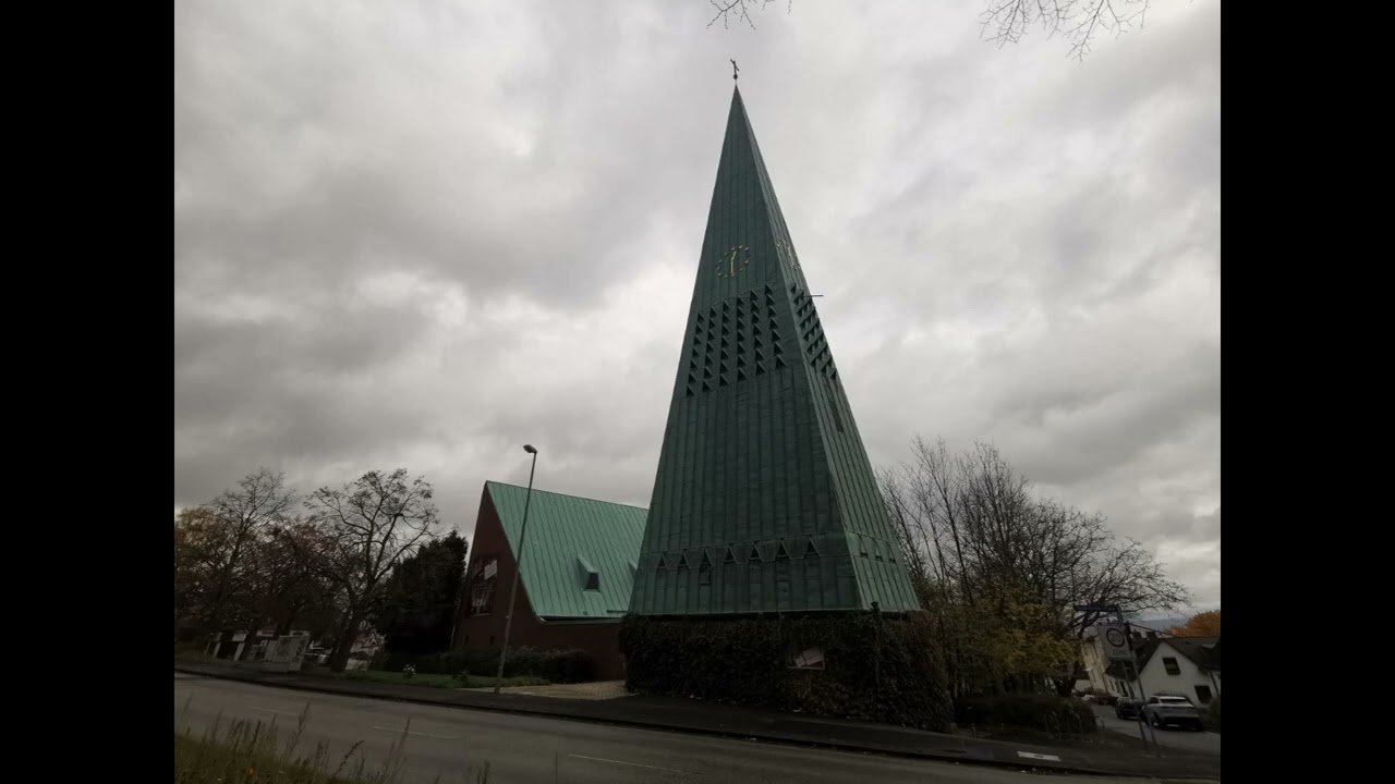 Kassel-Süsterfeld-Helleböhn (D) die Glocken der evang. Dreifaltigkeitskirche