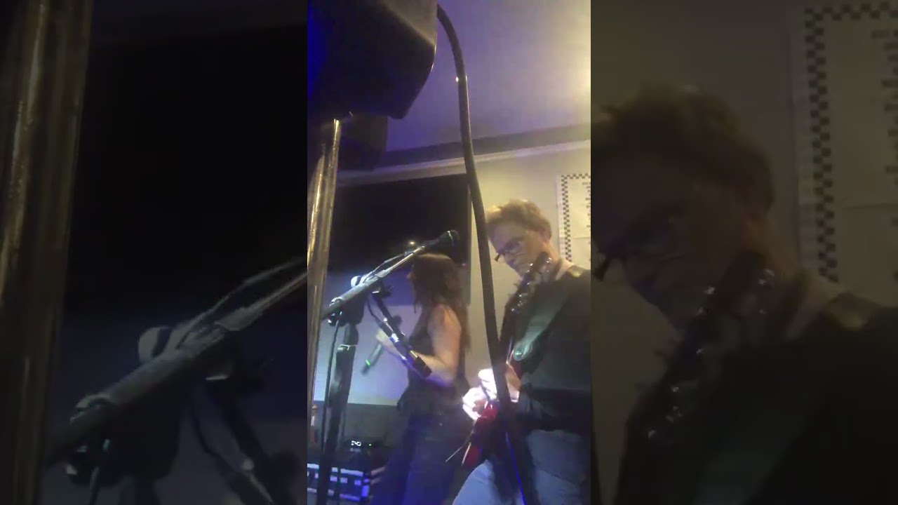 Dakota - Oasis Cover - Dont Look Back In Anger