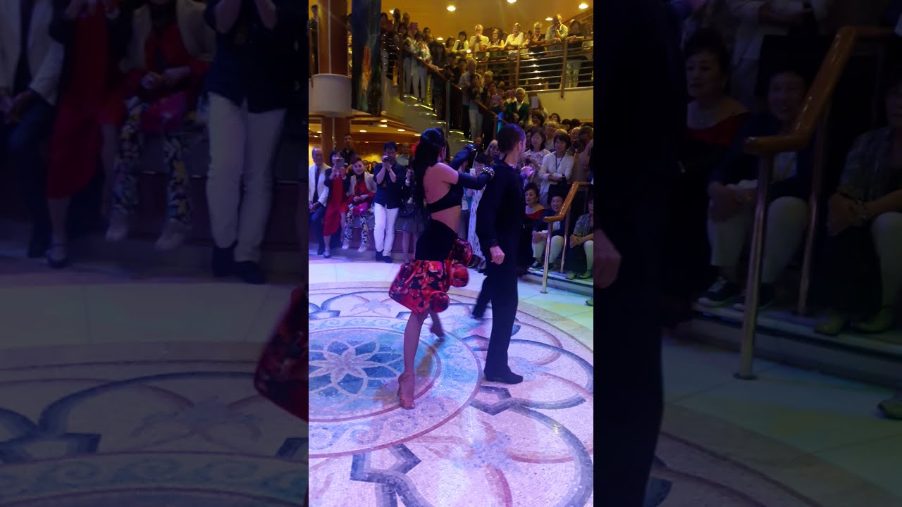 Latinos en Japón. Princesss Cruise