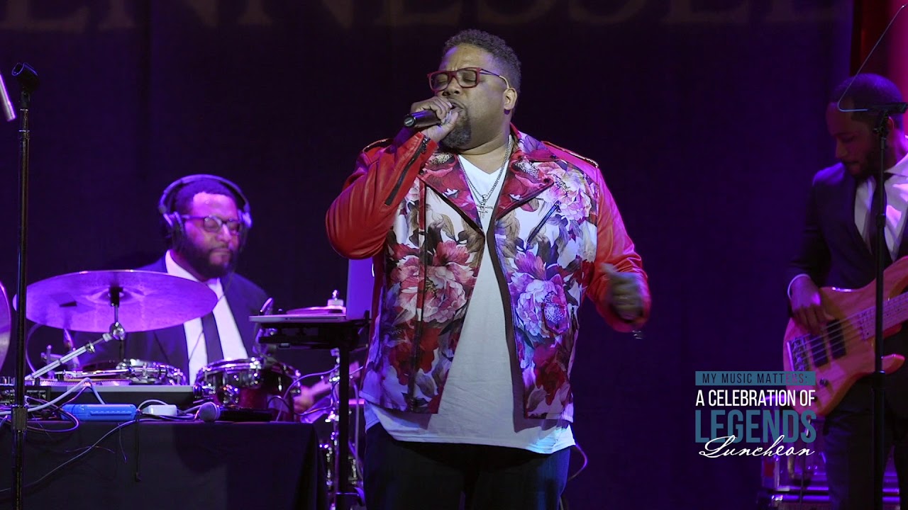 Dave Hollister Performs a Tribute to Teddy Riley - "Before I Let You Go"