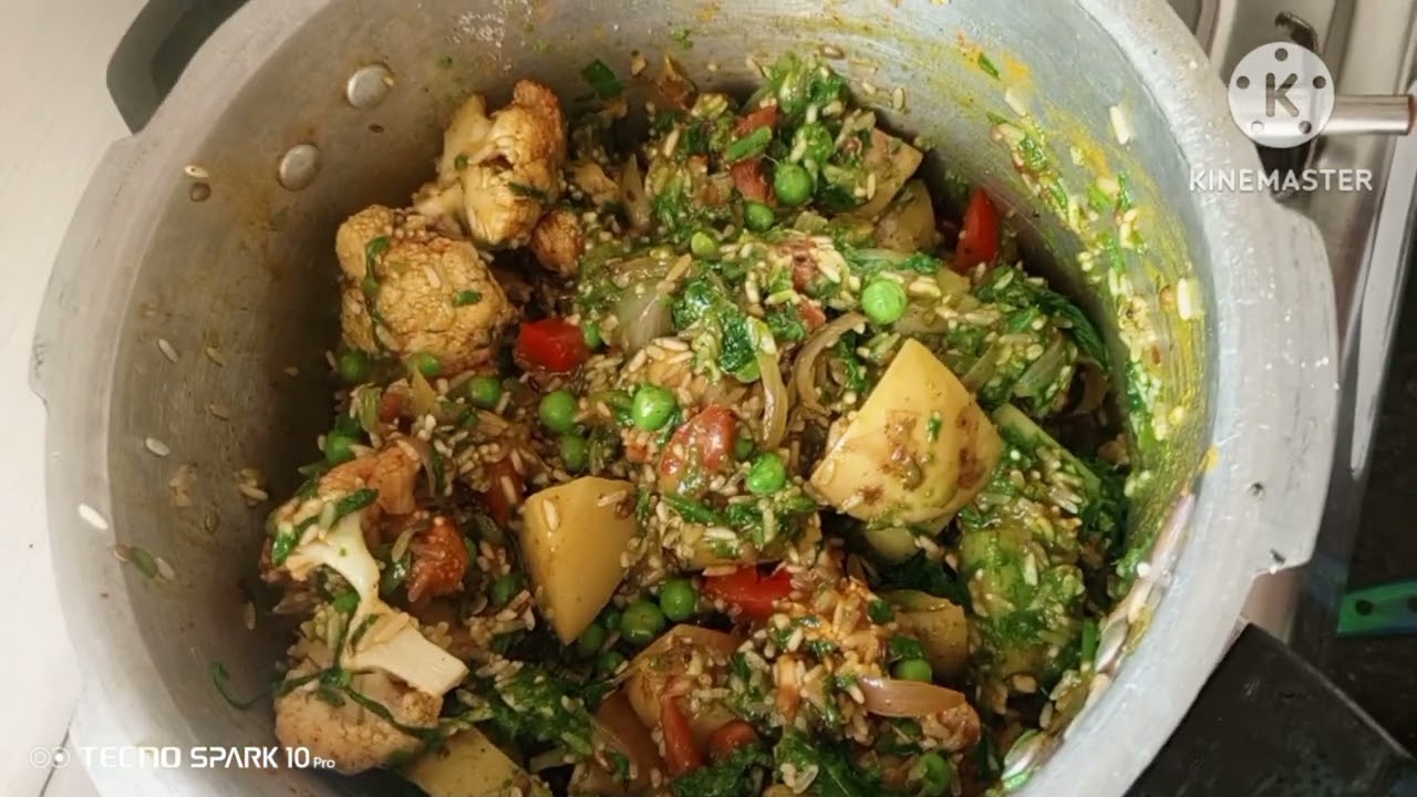 मकर संक्रांति स्पेशलखिचड़ी 😋#food #cookin#मकर संक्रांति@kaminisingh755 