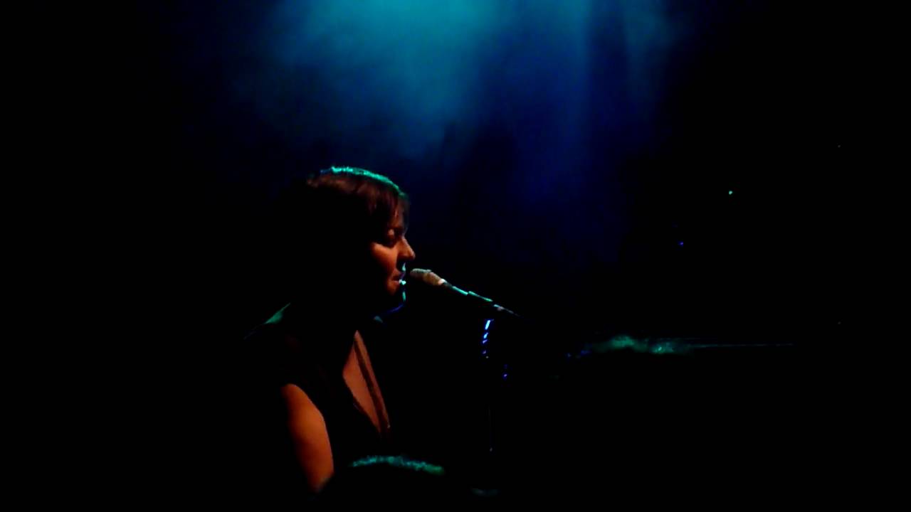 Arianne Moffatt - La Fille de l'Iceberg (live au Chabada - Angers)