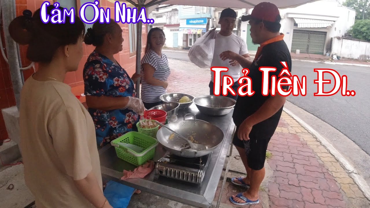 Bà Bé Nhờ Cả Team Ăn Dùm Mì Chay Và Cái Kết