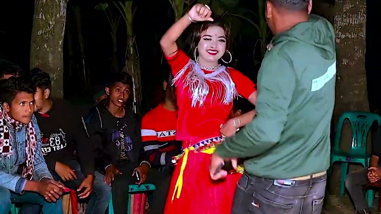 বিয়ে বাড়ির উরাধুরা নাচ | আমি সেই লাল গোলাপি | Bangla Dance | Juthi Dance / New Wedding Dance