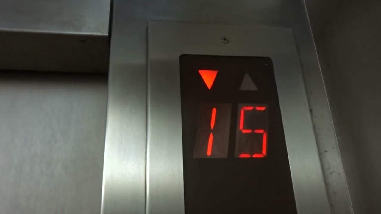 MITSUBISHI SPVF BED LIFT / ELEVATOR A-L5 STANDARD 5 AT PHYATHAI 2 HOSPITAL KRUNG THEP THAILAND [A]