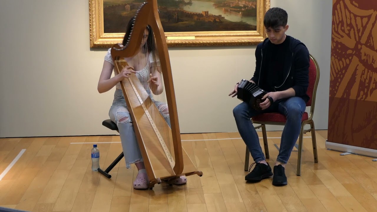 Doireann and Brendan O'Connell: Two Slip-jigs: 