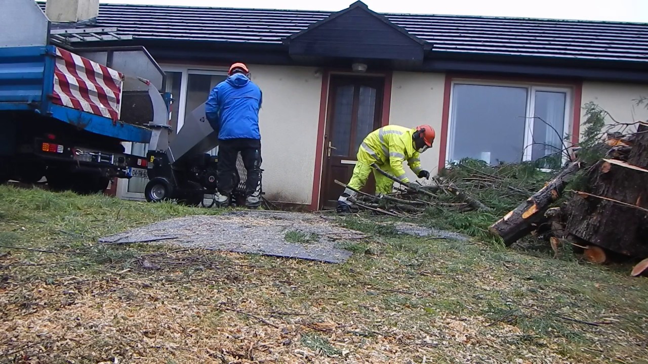 Jansen GTS-1500E small wood chipper. TFG-Tree Service.