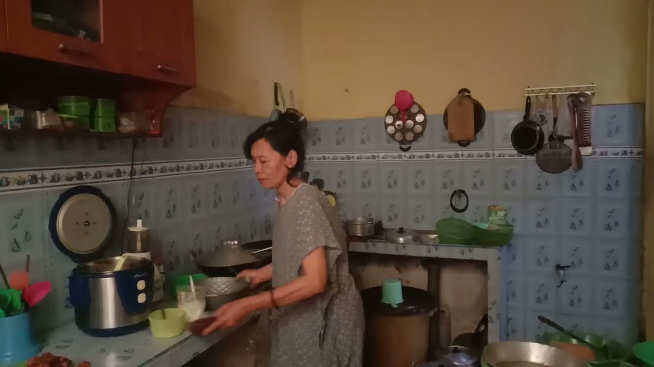 Persiapan masak untuk buka puasa