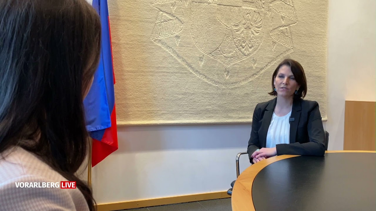 Verfassungsministerin Karoline Edtstadler über die Impfpflicht