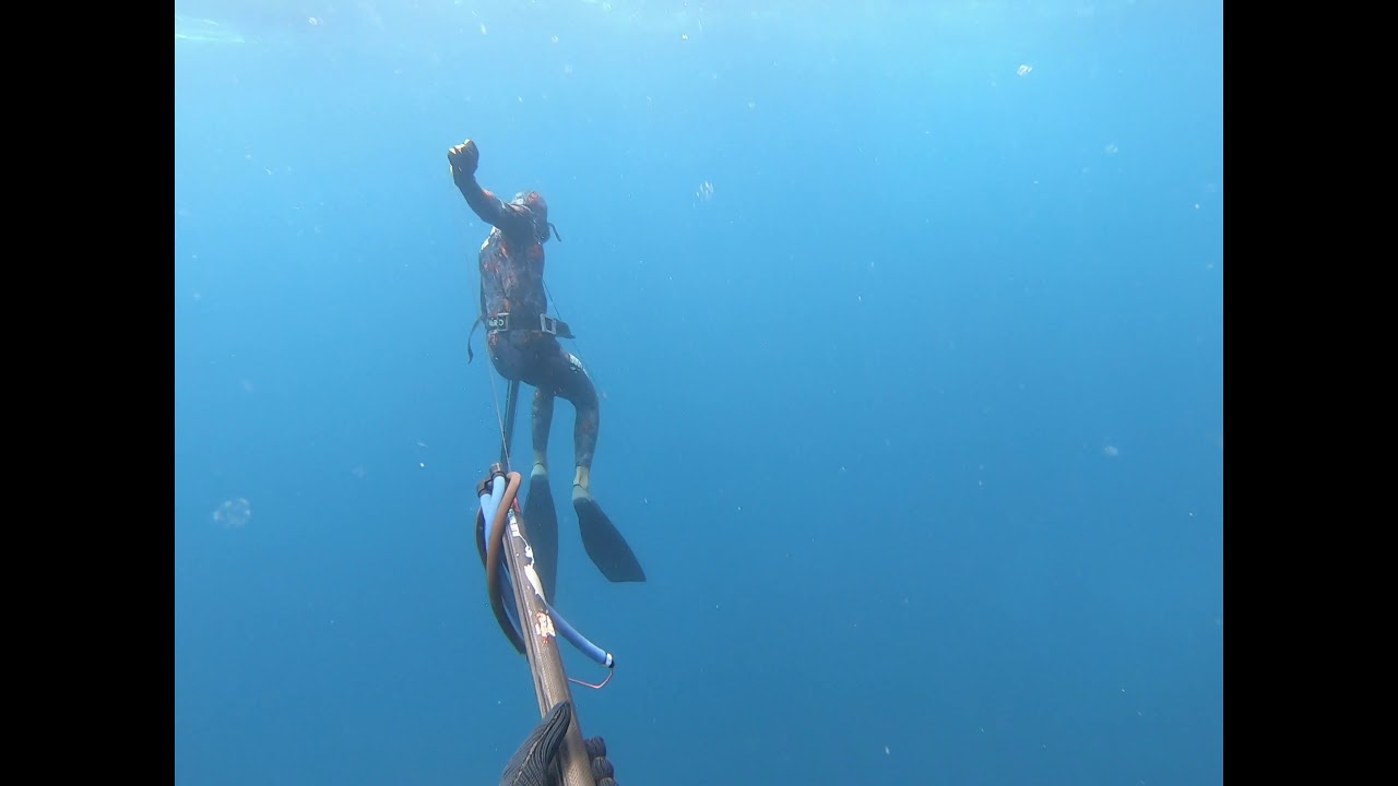 Ua Pou spearfishing