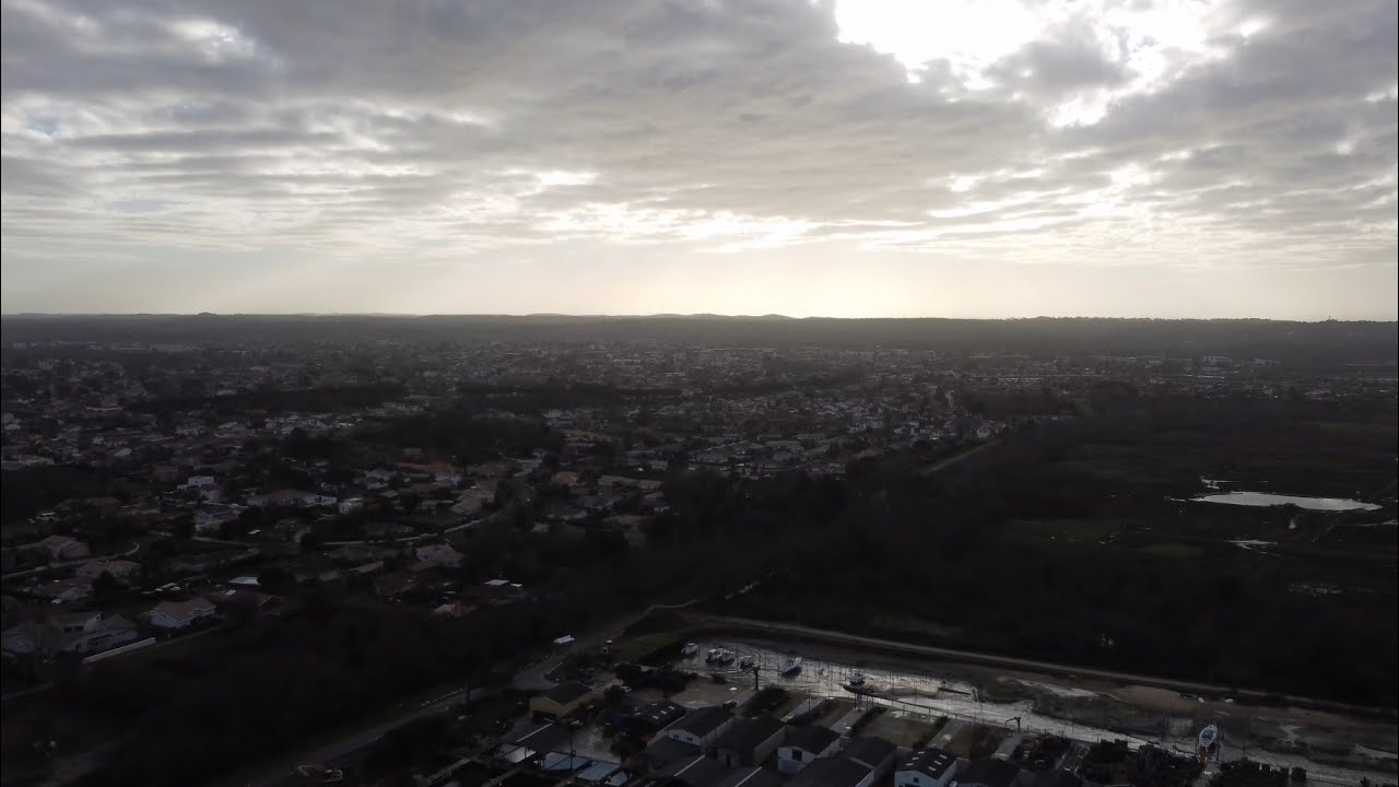 Gujan-Mestras en drone | plage de la hume et port du rocher
