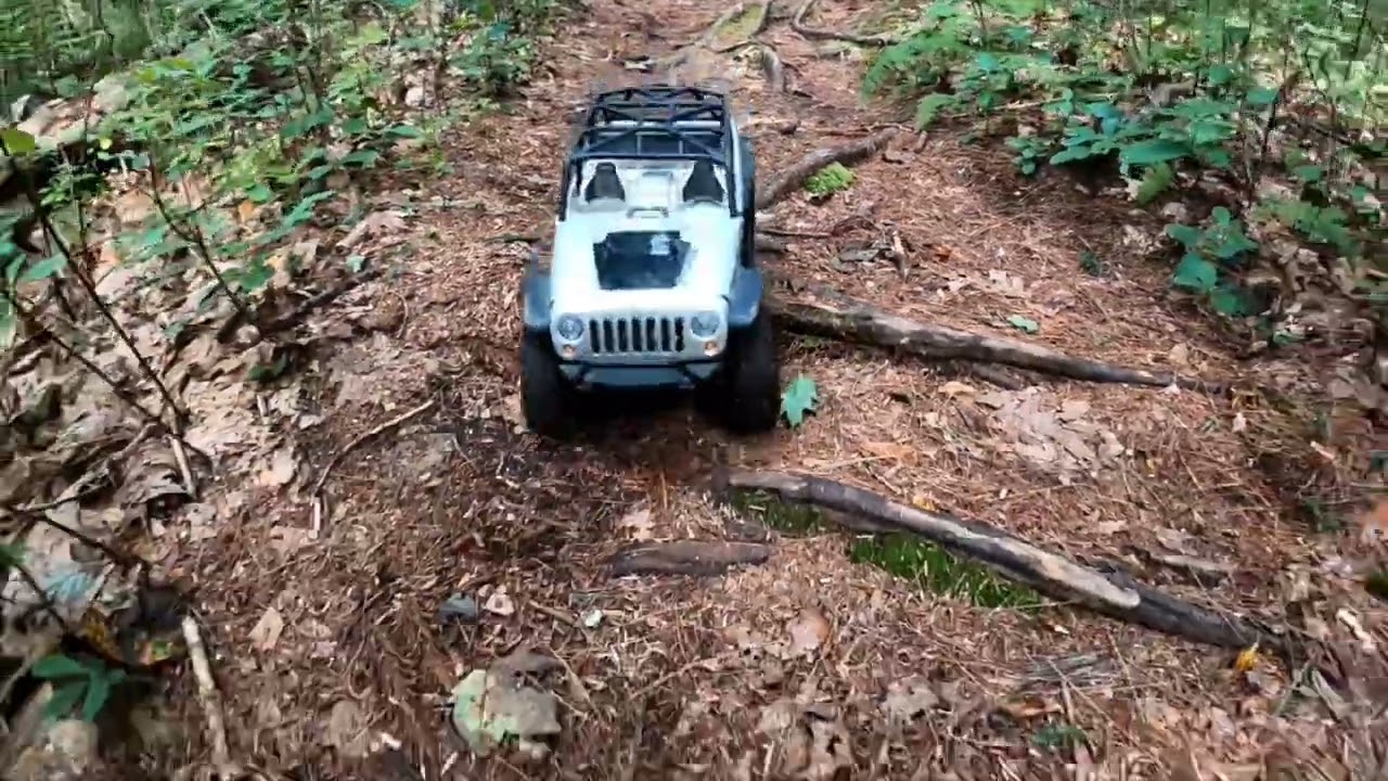R/C Adventures - Axial SCX-10 Jeep Wrangler Rubicon Trail Run