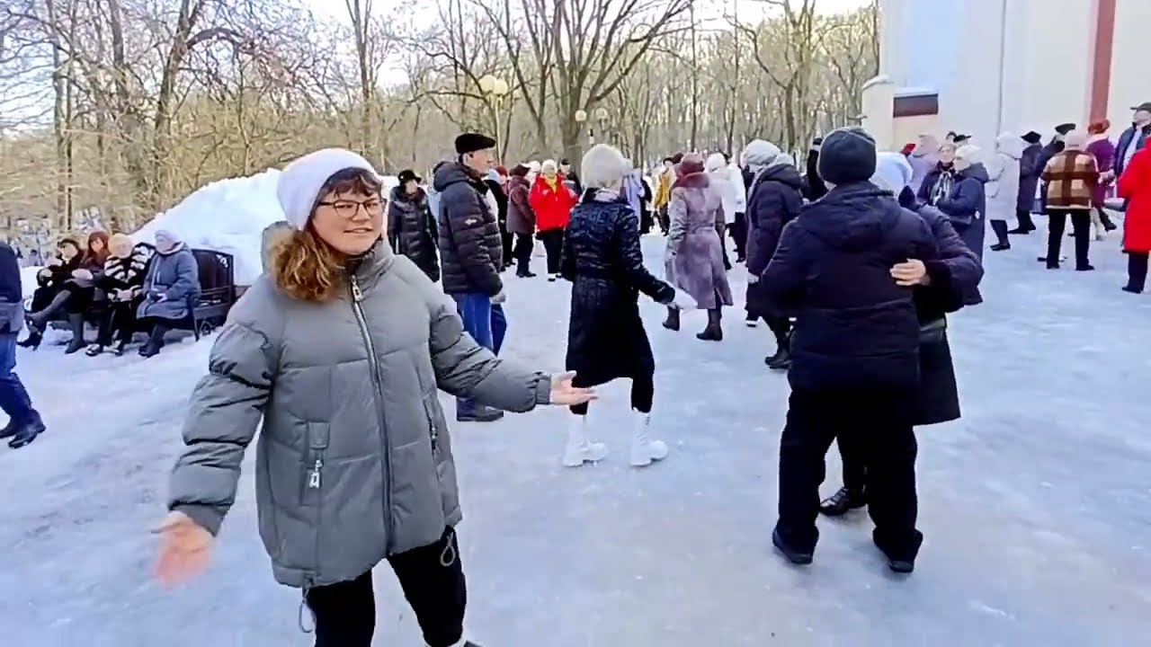 ДАРИТЕ ЖЕНЩИНАМ ЦВЕТЫ... ТАНЦЫ 💃🕺💃🕺💃 ГОМЕЛЬ ♥️