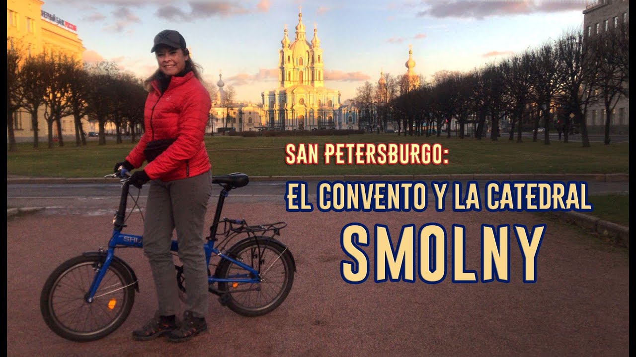 El convento y la catedral Smolny. San Petersburgo, Rusia.