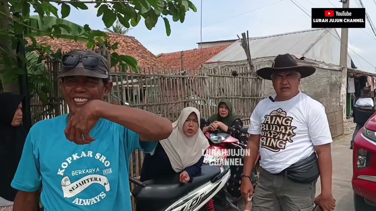 AKIBAT BUANG SAMPAH & AIR SEMBARANGAN , LURAH JUJUN DATANGKAN EXCAVATOR AGAR KEMBALI MENGALIR 