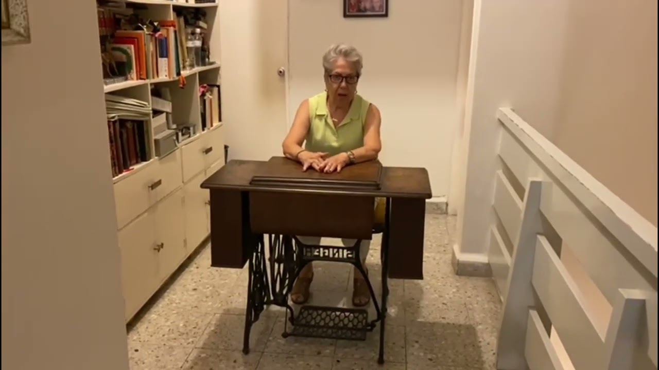 Patrimonio Familiar: Máquina de Coser Singer Antigua