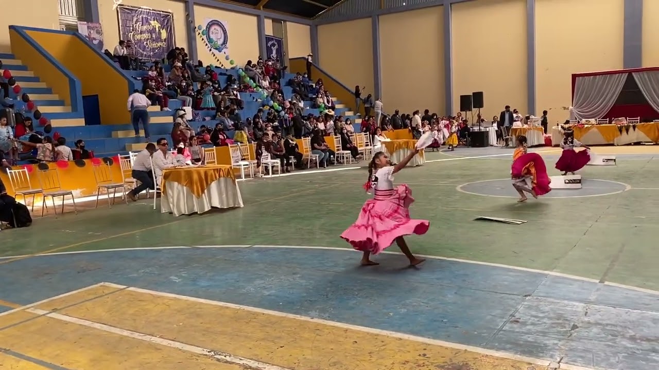 Ciudad blanca de Arequipa 2022, concurso de marinera, individual damas , Camila